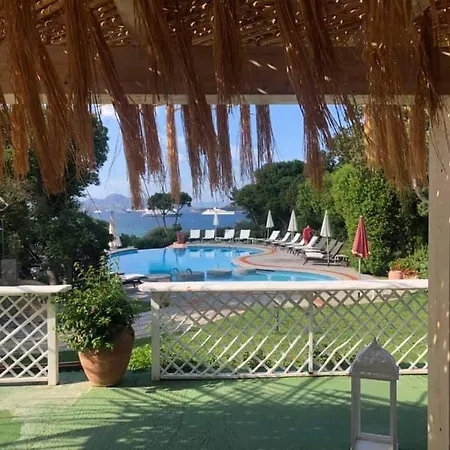 Capriccioli Отель 4*