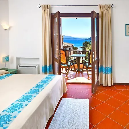 Capriccioli Hotel 4*